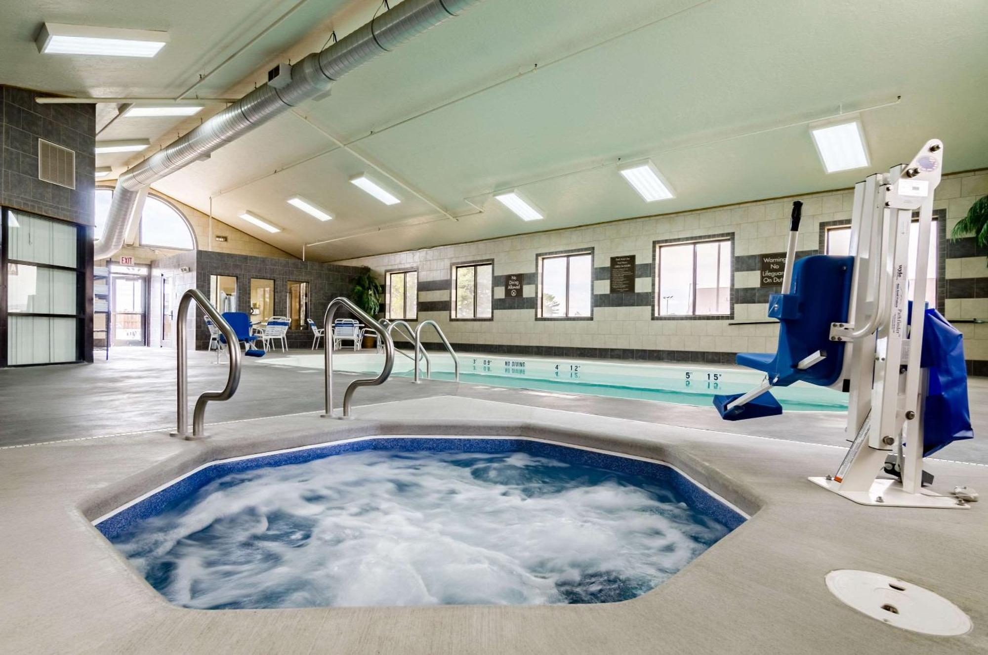 Comfort Inn Колбі Екстер'єр фото