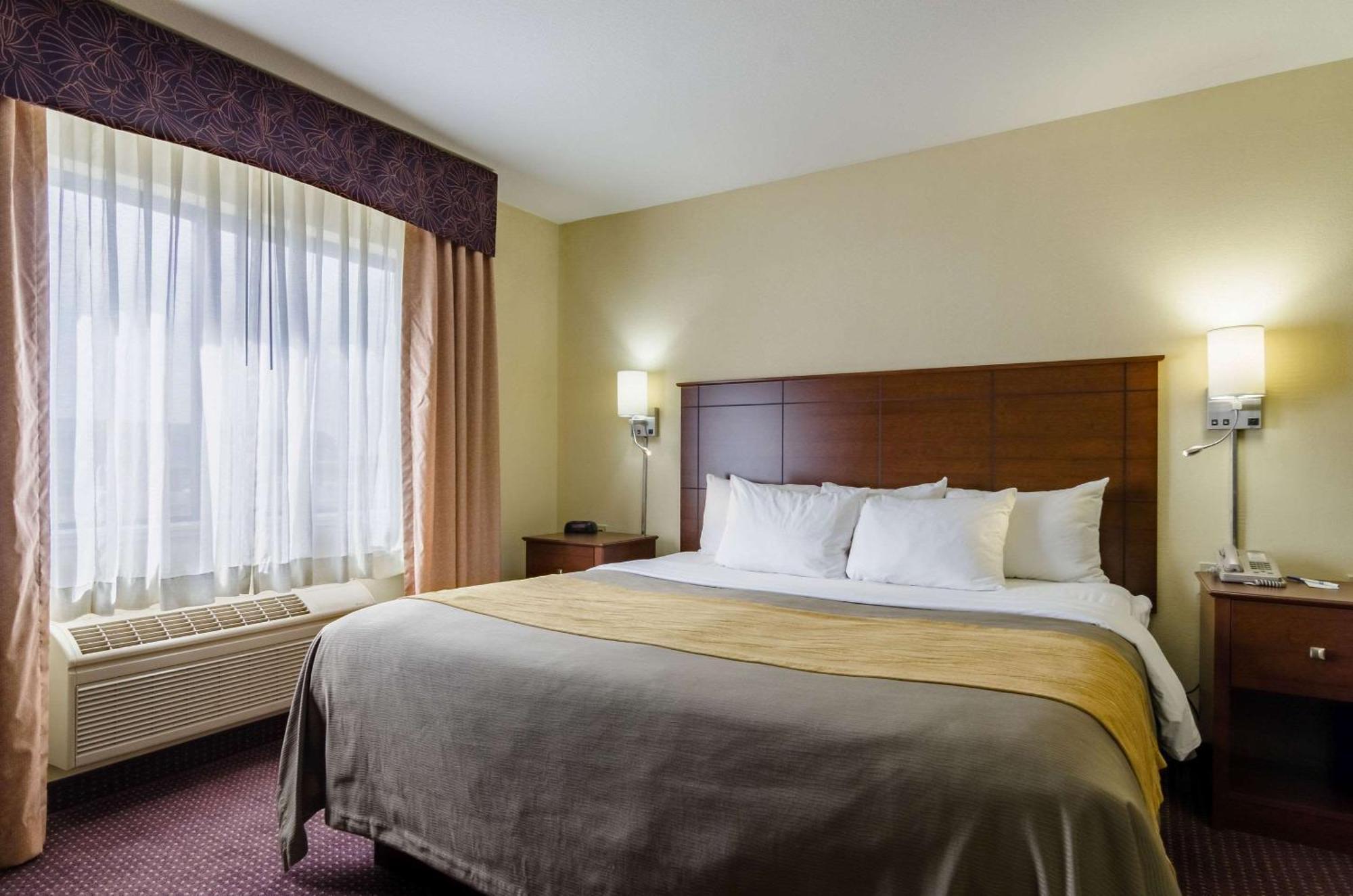 Comfort Inn Колбі Екстер'єр фото
