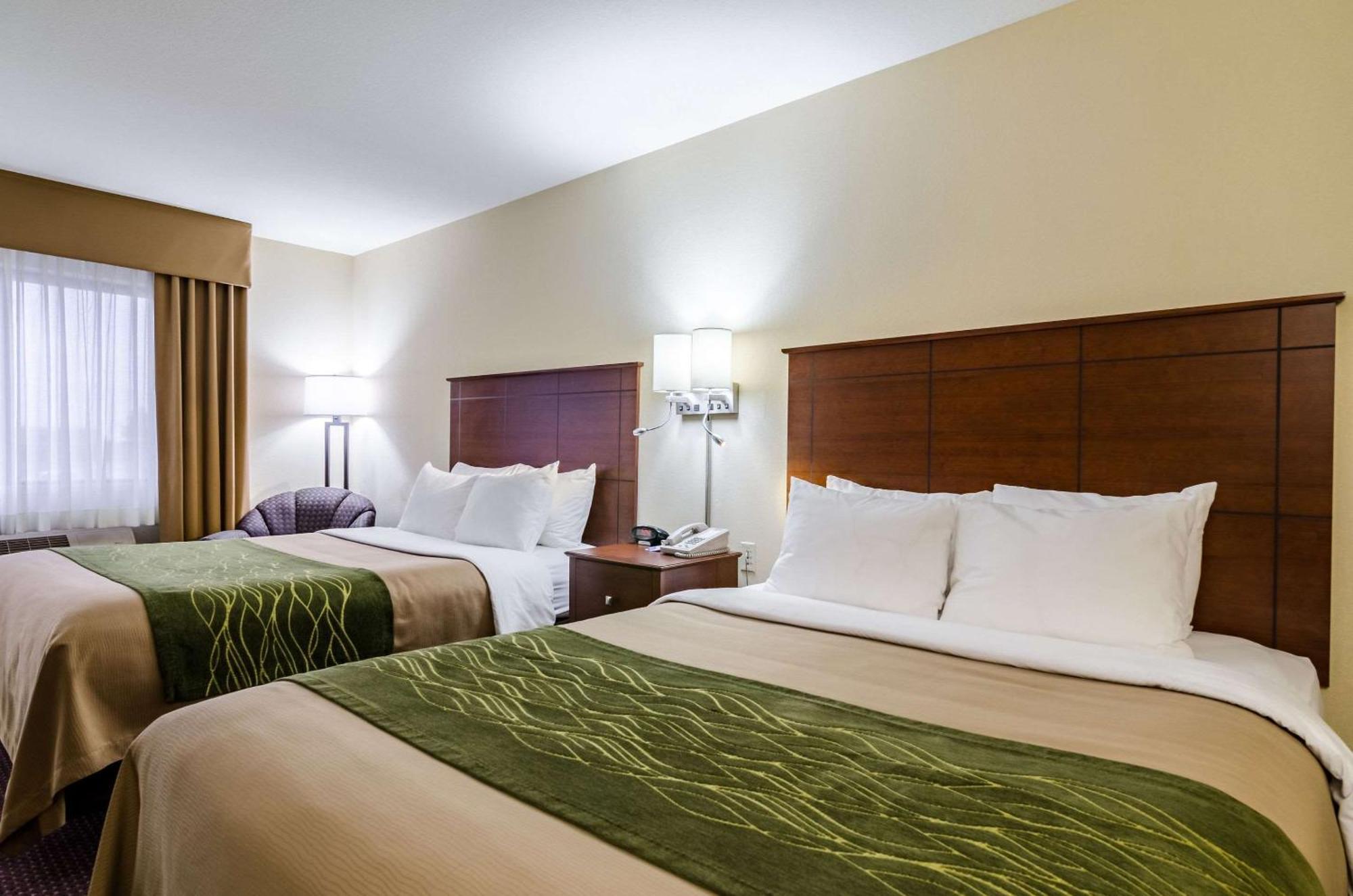 Comfort Inn Колбі Екстер'єр фото