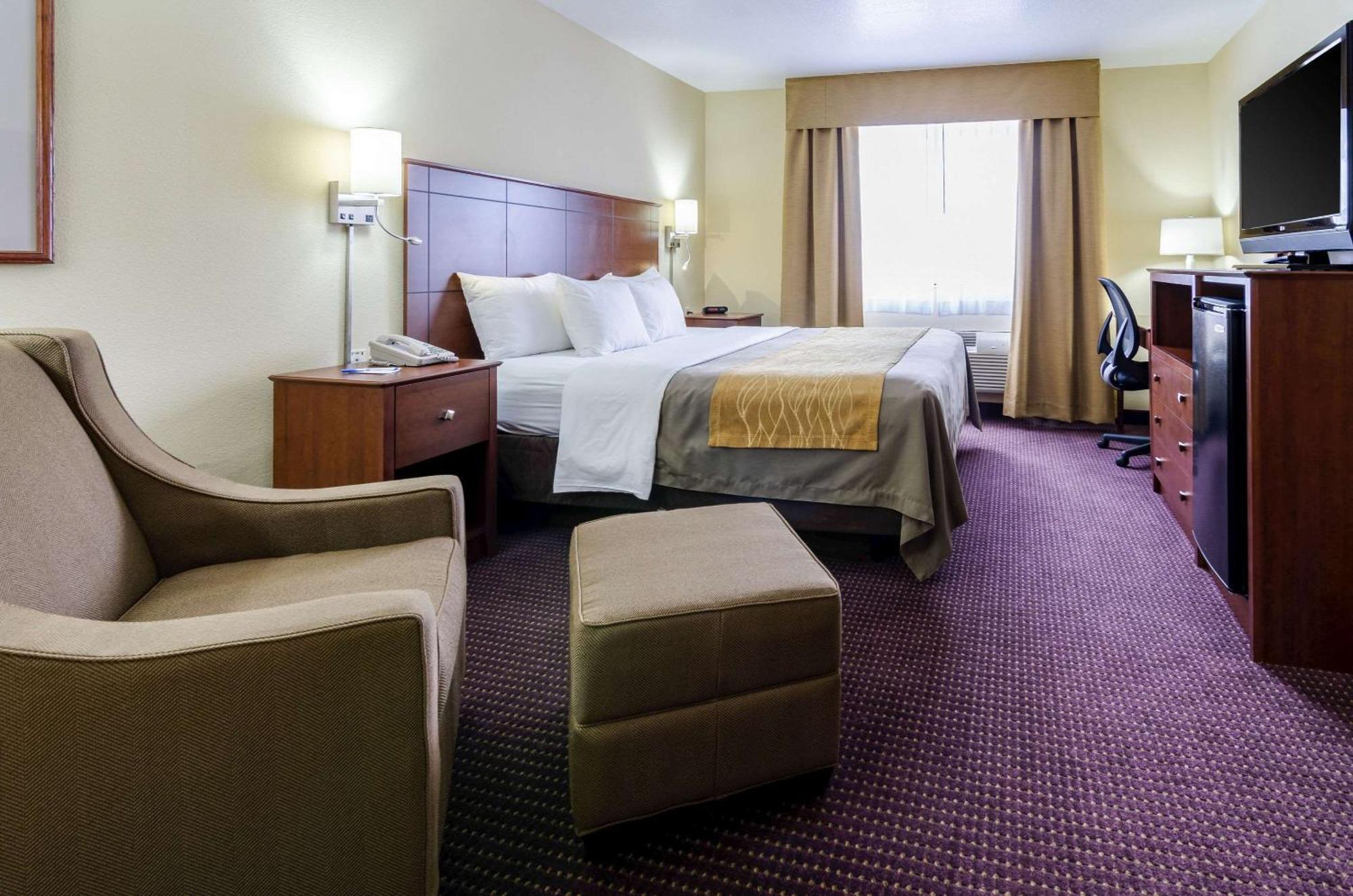 Comfort Inn Колбі Екстер'єр фото