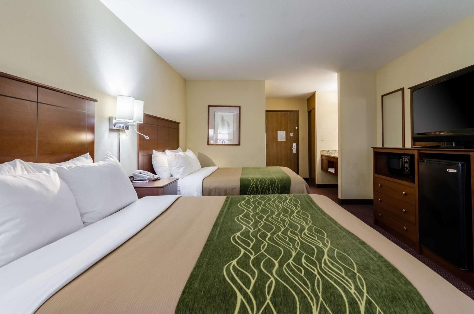 Comfort Inn Колбі Екстер'єр фото